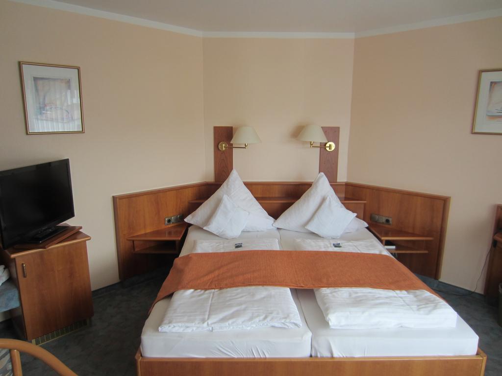 Katharinenhof Hotel Klingenberg am Main Room photo