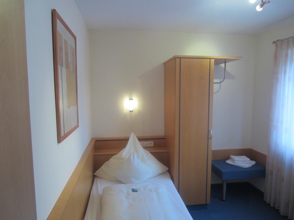 Katharinenhof Hotel Klingenberg am Main Room photo